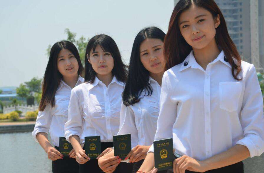 ηc팣I(y)